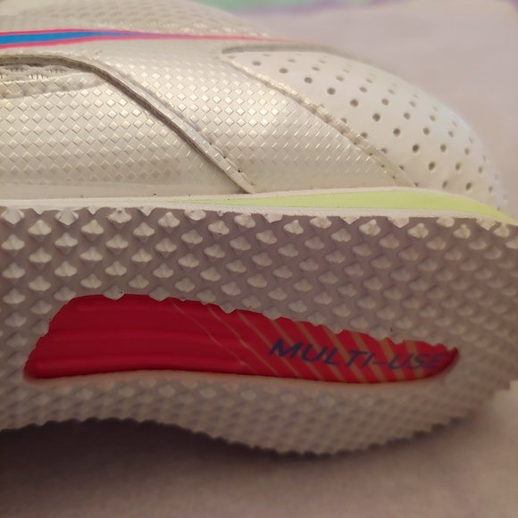 Nike Cheer Unite White-Matte Silver Shoe - Picture 7 of 10